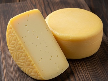 Сыр полутвердый Азиаго 100 г