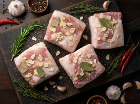 Сало свиное соленое 1 кг